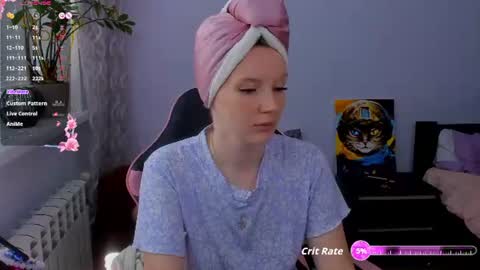Snapshot of playful_mary chatting on 06-21-26, 08:17 Masha online show from 06-21-26, 08:17