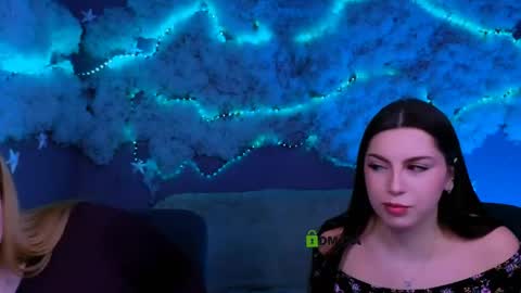 Snapshot of playful_sophie chatting on 04-22-26, 07:26 Sophie online show from 04-22-26, 07:26