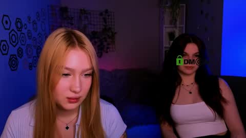 Snapshot of playful_sophie chatting on 04-25-26, 07:22 Sophie online show from 04-25-26, 07:22