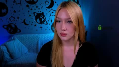 Snapshot of playful_sophie chatting on 06-02-26, 07:27 Sophie online show from 06-02-26, 07:27