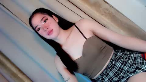 Snapshot of playfulcock69_kate chatting on 11-05-25, 12:43 kate online show from 11-05-25, 12:43