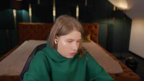 Snapshot of playhard054 chatting on 10-09-25, 10:13 Lana online show from 10-09-25, 10:13