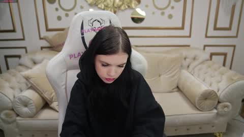 Lana online show from 12-15-25, 11:14