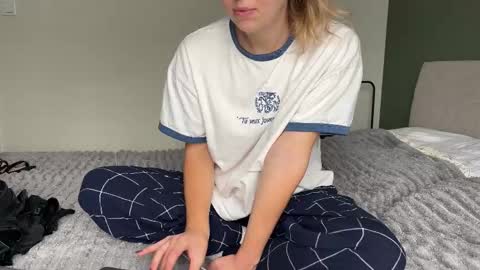 call me Sara  my ONLYFANS  online show from 10-17-25, 11:46