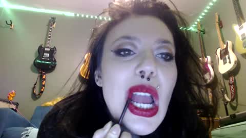 pleasantdinosaurus7537 online show from 11-04-25, 01:16