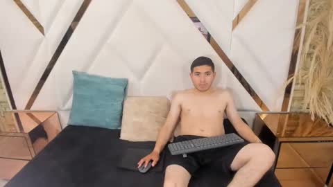 Snapshot of pleasure_duoo chatting on 10-04-25, 08:40 pleasure_duoo online show from 10-04-25, 08:40