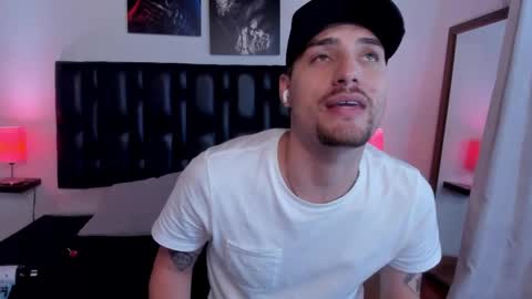 JUAN AND JULI online show from 02-08-25, 09:15