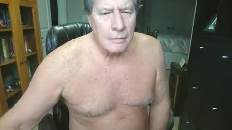 Snapshot of pleeeezeher chatting on 02-16-26, 09:33 pleeeezeher online show from 02-16-26, 09:33