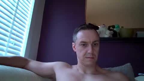 Snapshot of ploki2000 chatting on 01-01-25, 01:59 Kevin online show from 01-01-25, 01:59