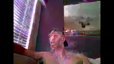 Snapshot of ploki2000 chatting on 02-02-25, 02:34 Kevin online show from 02-02-25, 02:34