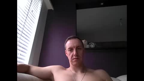 Snapshot of ploki2000 chatting on 02-09-25, 02:50 Kevin online show from 02-09-25, 02:50