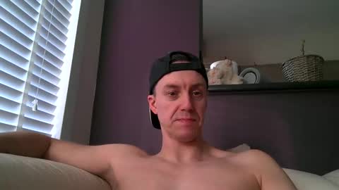 Snapshot of ploki2000 chatting on 03-02-25, 03:37 Kevin online show from 03-02-25, 03:37