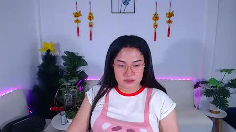 Snapshot of ploysaithailand chatting on 04-21-26, 01:42 Ploysai online show from 04-21-26, 01:42