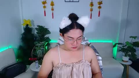 Snapshot of ploysaithailand chatting on 04-23-26, 02:57 Ploysai online show from 04-23-26, 02:57