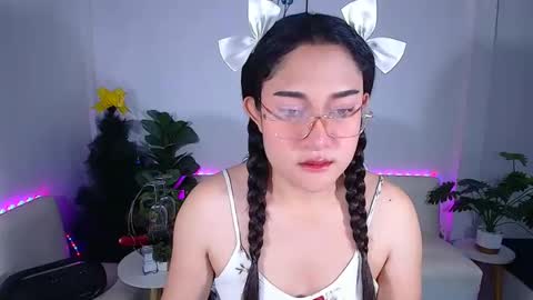 Snapshot of ploysaithailand chatting on 05-19-26, 03:35 Ploysai online show from 05-19-26, 03:35