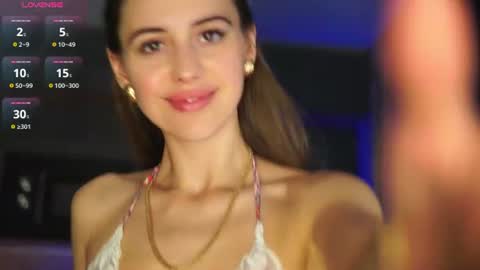 Snapshot of plump_bums chatting on 07-17-26, 11:17 Ari online show from 07-17-26, 11:17