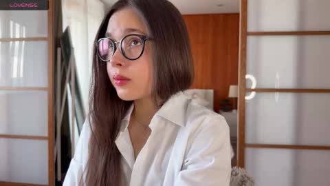 Snapshot of plumybun chatting on 11-22-25, 04:22 Acey online show from 11-22-25, 04:22