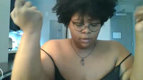 Snapshot of plushbunny420 chatting on 12-25-24, 07:56 Plushbunny420 online show from 12-25-24, 07:56