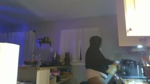 Snapshot of plushbunny420 chatting on 10-08-25, 04:43 Plushbunny420 online show from 10-08-25, 04:43