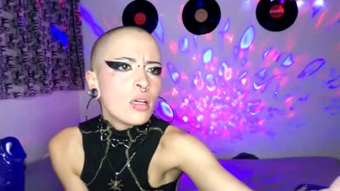   online show from 01-11-25, 12:01