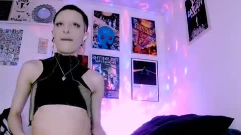 Snapshot of plutonbluemoon_999 chatting on 07-19-26, 12:47 online show from 07-19-26, 12:47