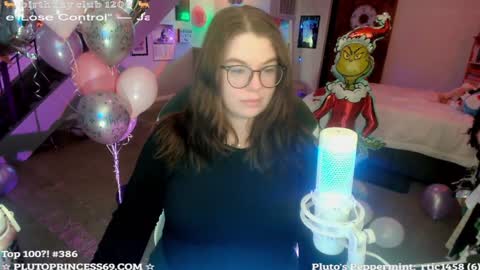 Snapshot of plutoprincess69 chatting on 12-17-24, 07:07 Pluto Princess online show from 12-17-24, 07:07