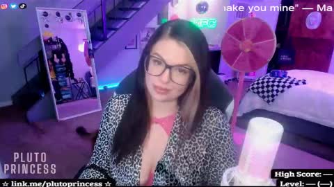 Snapshot of plutoprincess69 chatting on 11-15-25, 07:38 Pluto Princess online show from 11-15-25, 07:38