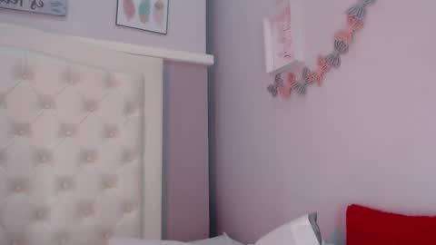 Pocahontas online show from 09-27-25, 01:27