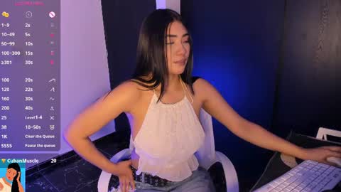 Snapshot of pocahontasss11 chatting on 07-19-26, 12:47 im vane Model Independet online show from 07-19-26, 12:47