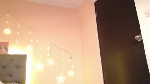 Snapshot of poison__luna chatting on 02-01-25, 07:44 Luna online show from 02-01-25, 07:44