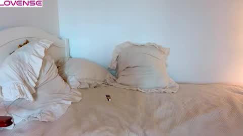 Rose online show from 03-29-26, 11:43