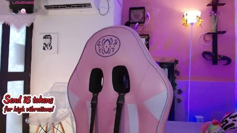 poison_liv online show from 04-04-26, 01:52