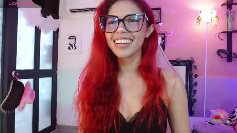 Snapshot of poison_liv chatting on 04-20-26, 01:03 poison_liv online show from 04-20-26, 01:03
