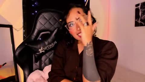 Willow                      Hours 12pm to 630pm Colombian time FRIDAY AND SUNDAY FREE DAYS online show from 01-28-25, 08:36