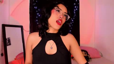 Willow                      Hours 12pm to 630pm Colombian time FRIDAY AND SUNDAY FREE DAYS online show from 02-19-25, 05:38