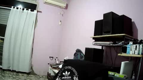 Snapshot of pol22010 chatting on 04-21-26, 01:42 Polako online show from 04-21-26, 01:42