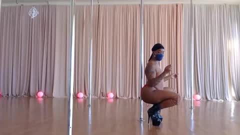 Snapshot of poleheathen chatting on 03-07-25, 08:55 Heathen online show from 03-07-25, 08:55