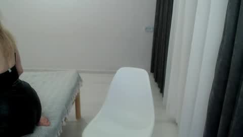 Snapshot of polinajones chatting on 02-06-25, 10:21 PolinaJones online show from 02-06-25, 10:21