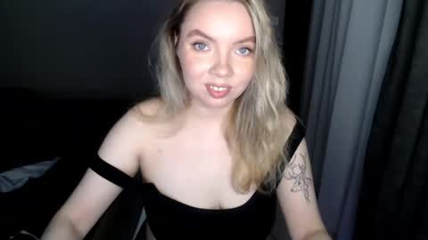 Snapshot of polinajones chatting on 03-12-25, 04:24 PolinaJones online show from 03-12-25, 04:24