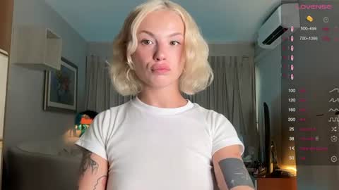 Snapshot of polino4ka69 chatting on 06-10-26, 11:24 polino4ka69 online show from 06-10-26, 11:24