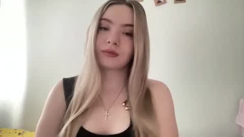 polishangel222 online show from 02-22-26, 10:14