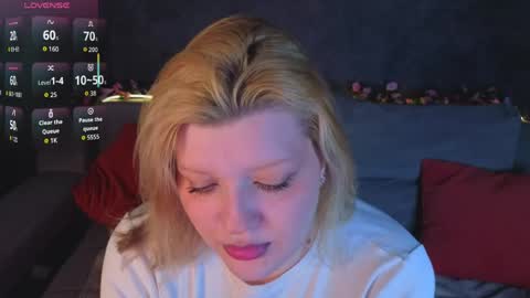 Polly online show from 05-18-26, 04:07