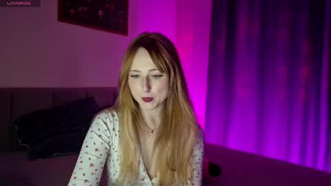polly_candyy online show from 04-10-26, 03:06