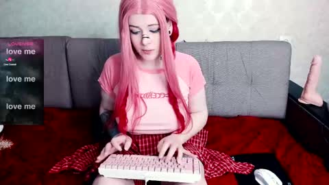 Snapshot of polly_wow chatting on 02-28-25, 09:01 Polly online show from 02-28-25, 09:01