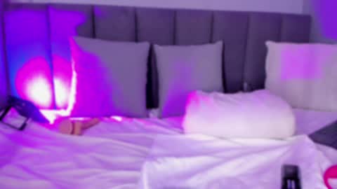 Snapshot of pollybabe_ chatting on 02-05-25, 01:22 POLLY online show from 02-05-25, 01:22