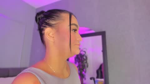 Snapshot of pollybabe_ chatting on 11-22-25, 10:36 POLLY online show from 11-22-25, 10:36