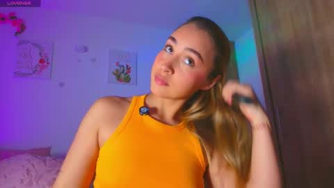 Snapshot of pollygrey_ chatting on 05-10-26, 03:01 Carolina online show from 05-10-26, 03:01