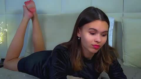 Polly online show from 04-23-26, 06:21