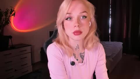 Megan.online  online show from 05-01-26, 03:27