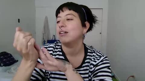 Snapshot of poly_mer chatting on 12-19-25, 09:11 Poly online show from 12-19-25, 09:11